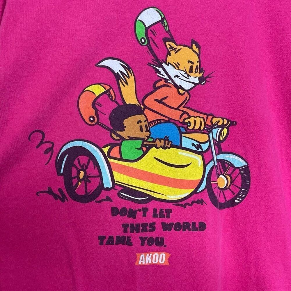 Akoo Don't Let This World Tame You Pink Short Sleeve T-shirt Women’s Size Medium - Picture 7 of 9